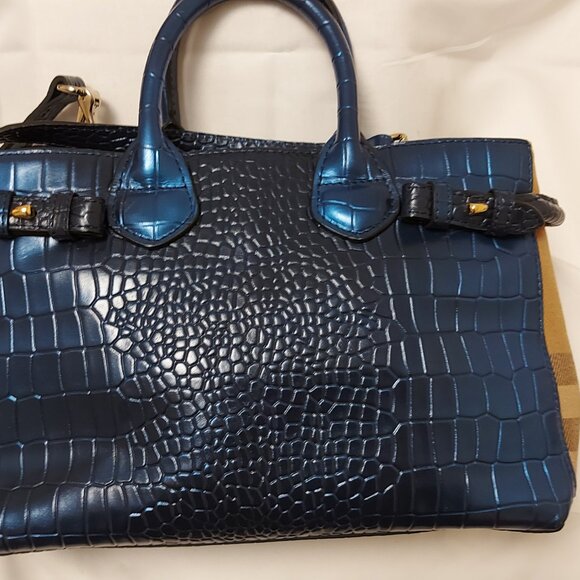 Burberry Banner Tote - Picture 3 of 12